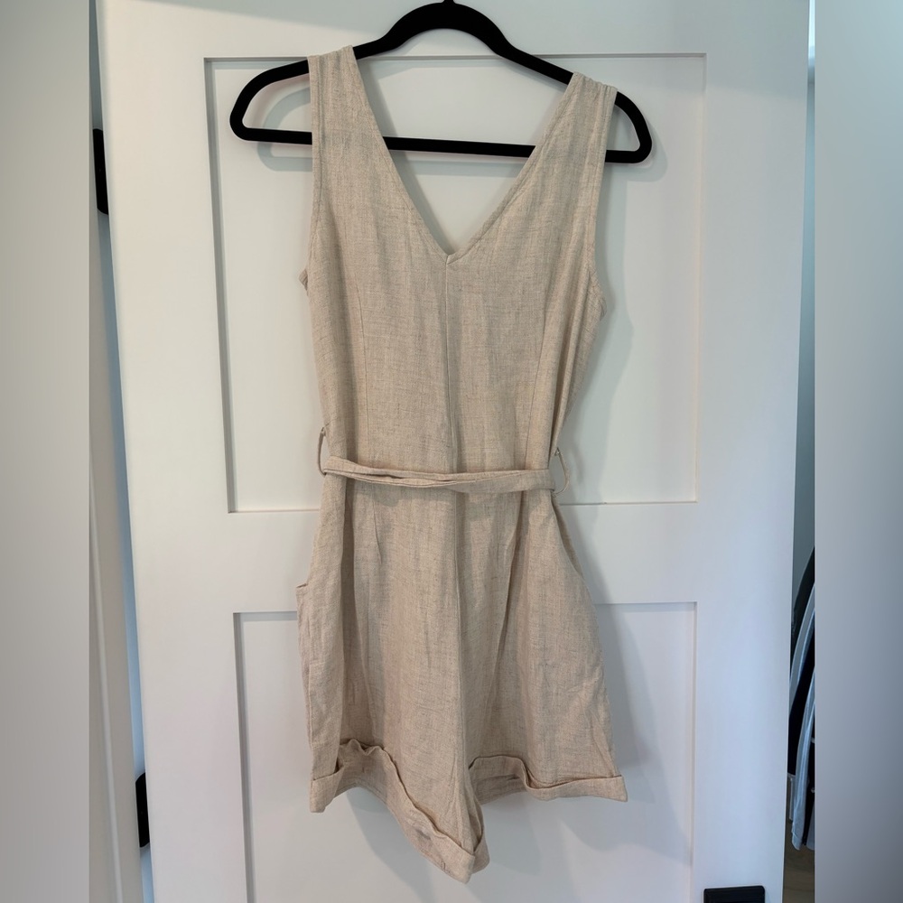 Sleeveless Linen Beige Button-Down Romper - Picture 4 of 5